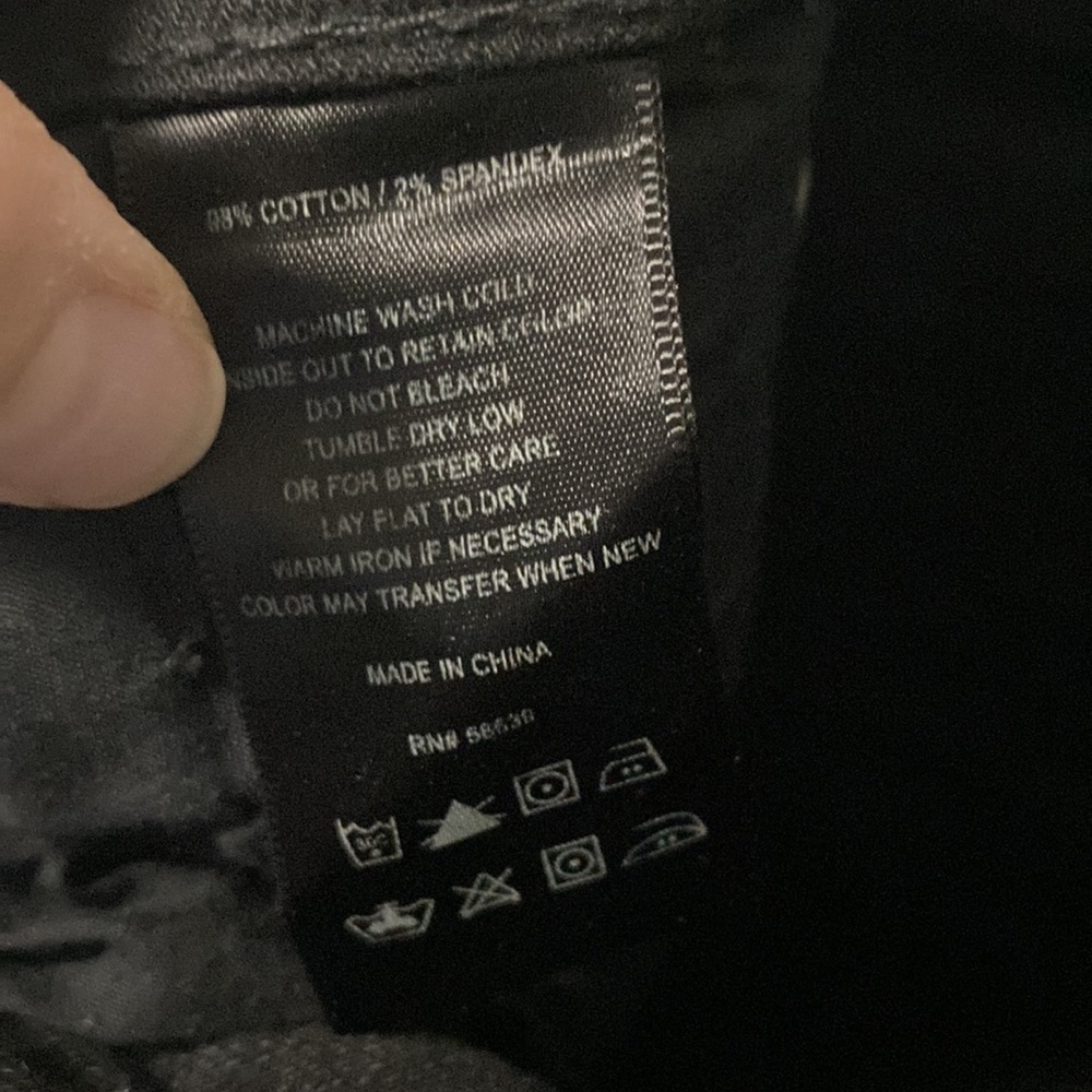 Like New Kut from the Kloth skinny Jean size 2 black - Picture 6 of 10